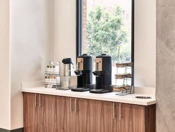 Hyatt Place Phoenix / Downtown