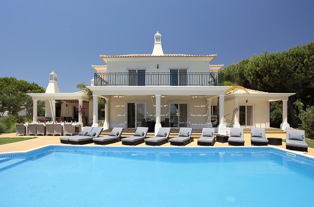Luxury Villa Wprivate Pool, Sea Views, 6 Bedrooms14 Sleeps, Beach at 900 Meter