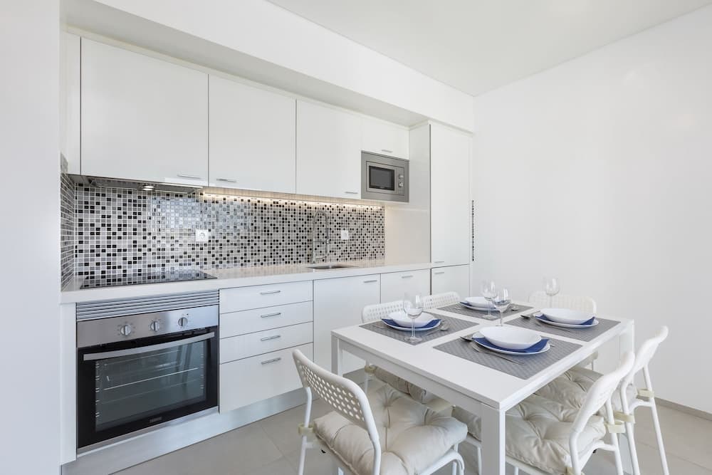 Correeira Luxury Residence T2 D - Albufeira, Pools, Wifi, Bbq, Beach