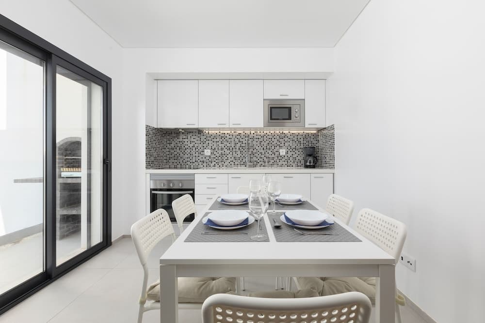 Correeira Luxury Residence T2 B - Albufeira, Pools, Wifi, Bbq, Beach