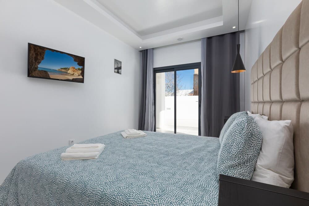 Correeira Luxury Residence T2 A - Albufeira, Pools, Wifi, Bbq, Beach