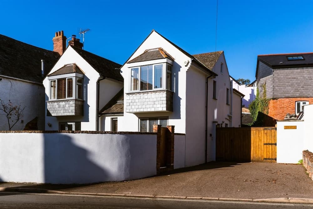 Quay House - Waterside Eclectic Style Character Home