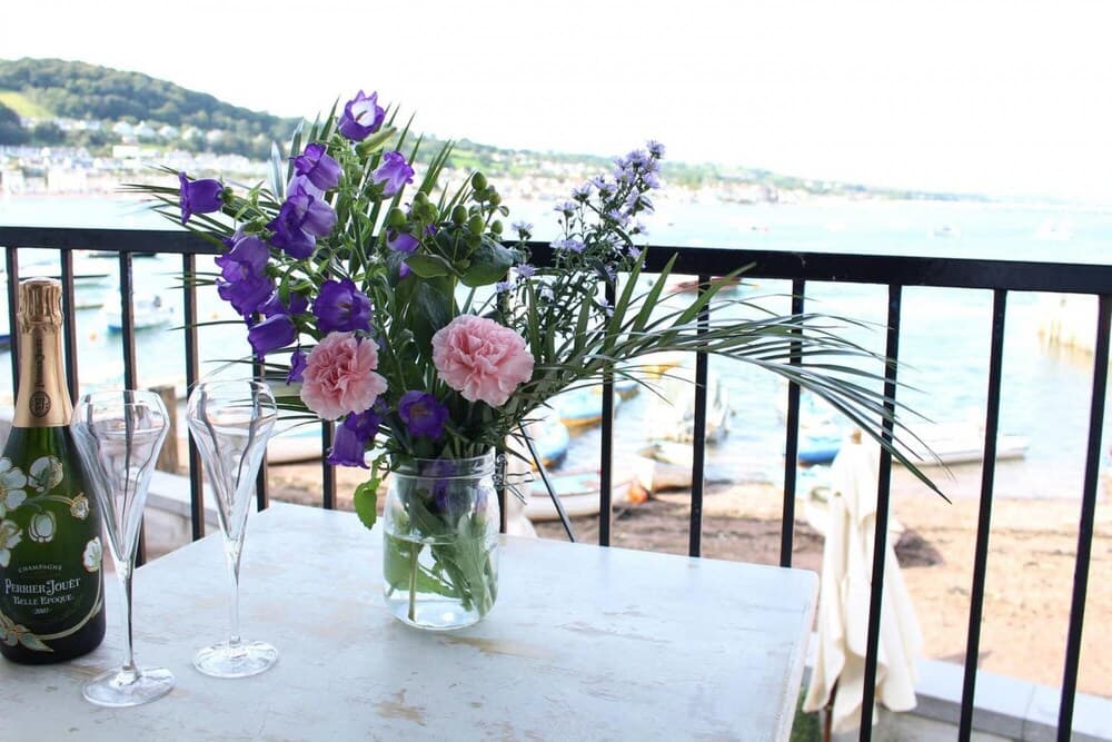 Crab Shack Apartments - Stylish Back Beach Duplex Apartment