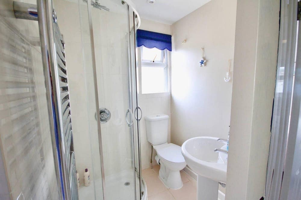 Crab Shack Apartments - Stylish Back Beach Duplex Apartment