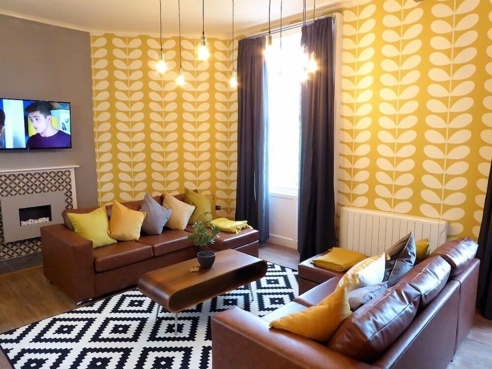 The Broderick at Claremont Apartments