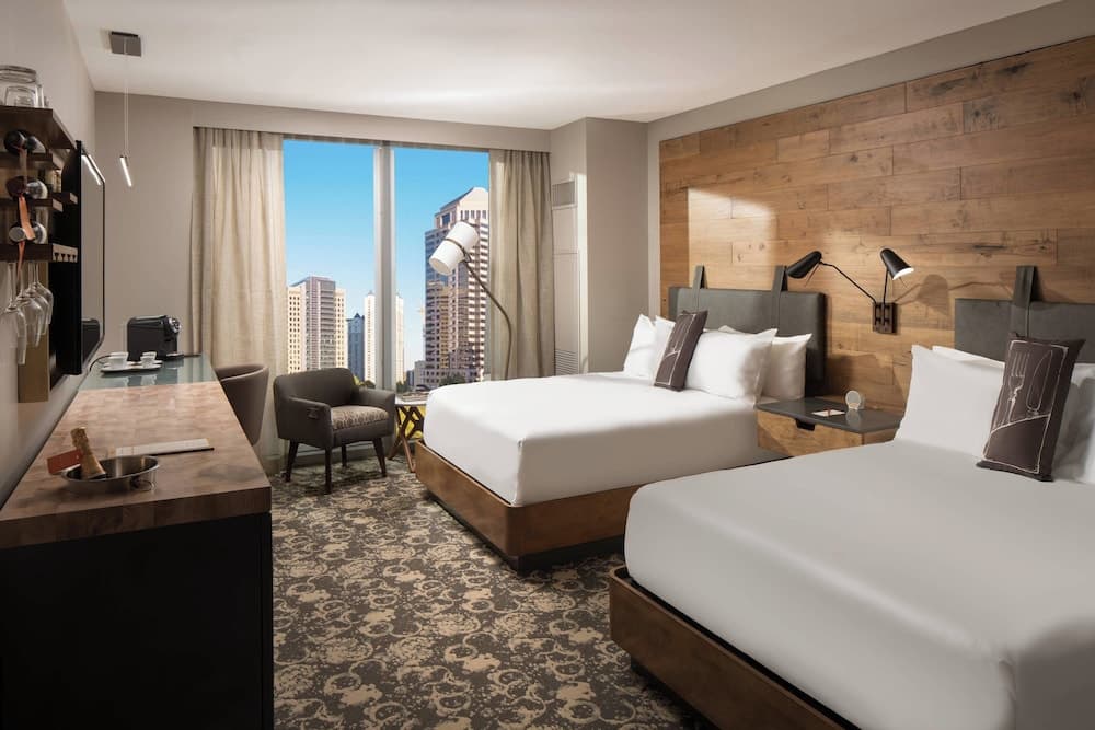 Epicurean Atlanta, Autograph Collection