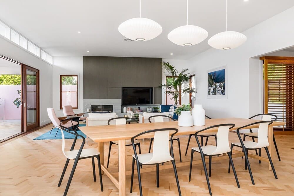 Your Luxury Escape - White Wood