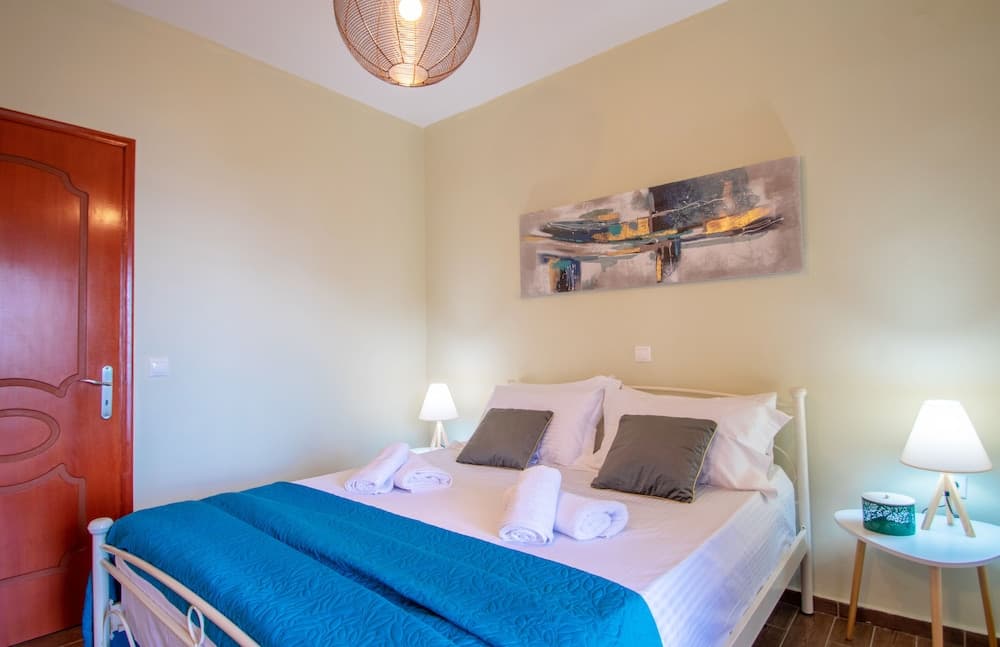 Alavastros Villa near 3 Sandy Beaches