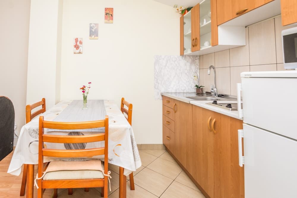 Beachfront Apartment Mira 2