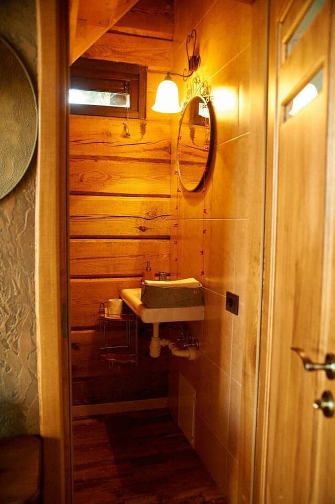 Villa With Sauna and hot tub on the Lakeshore