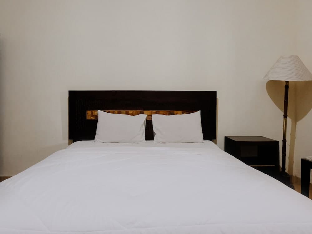 Hotel Mahkota Plengkung