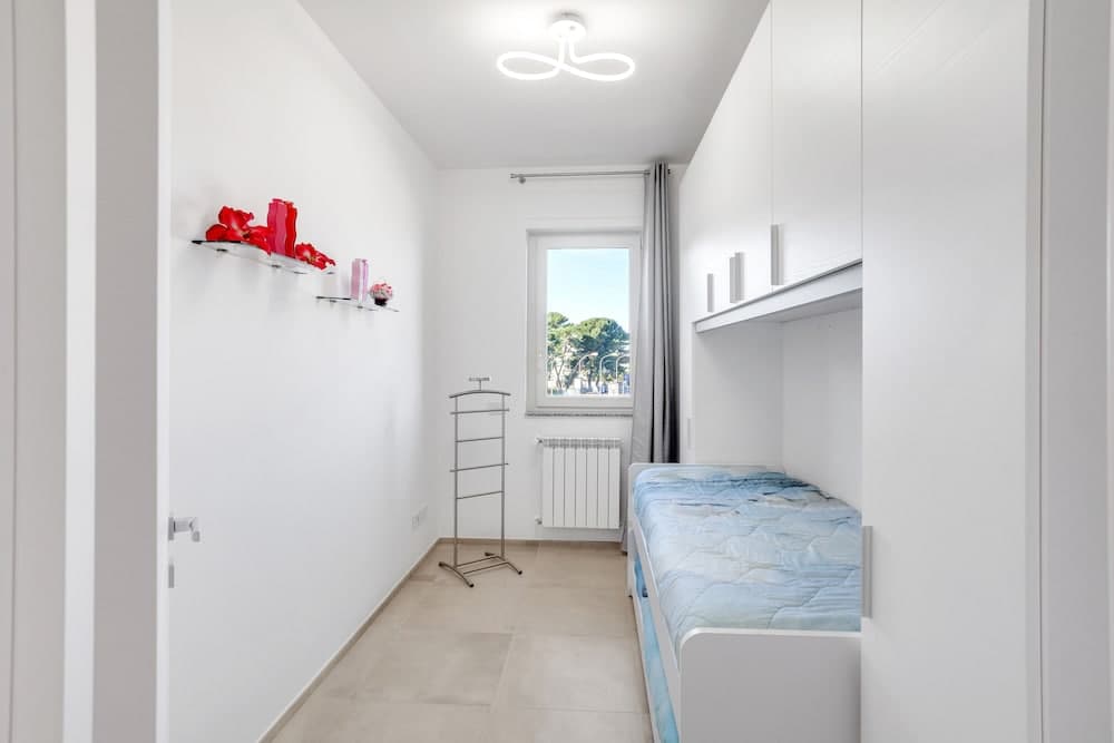 Casa Levante between Sea and Pinewood