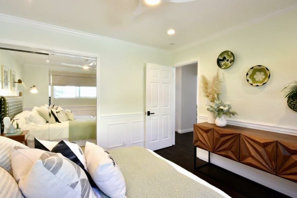 Cozy Cardiff-by-the-sea Ocean View Seacottage