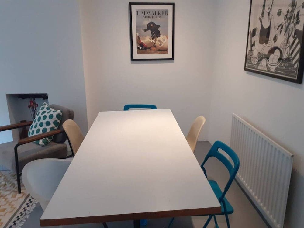 3 bed Apartment With Garden in Zone one se1