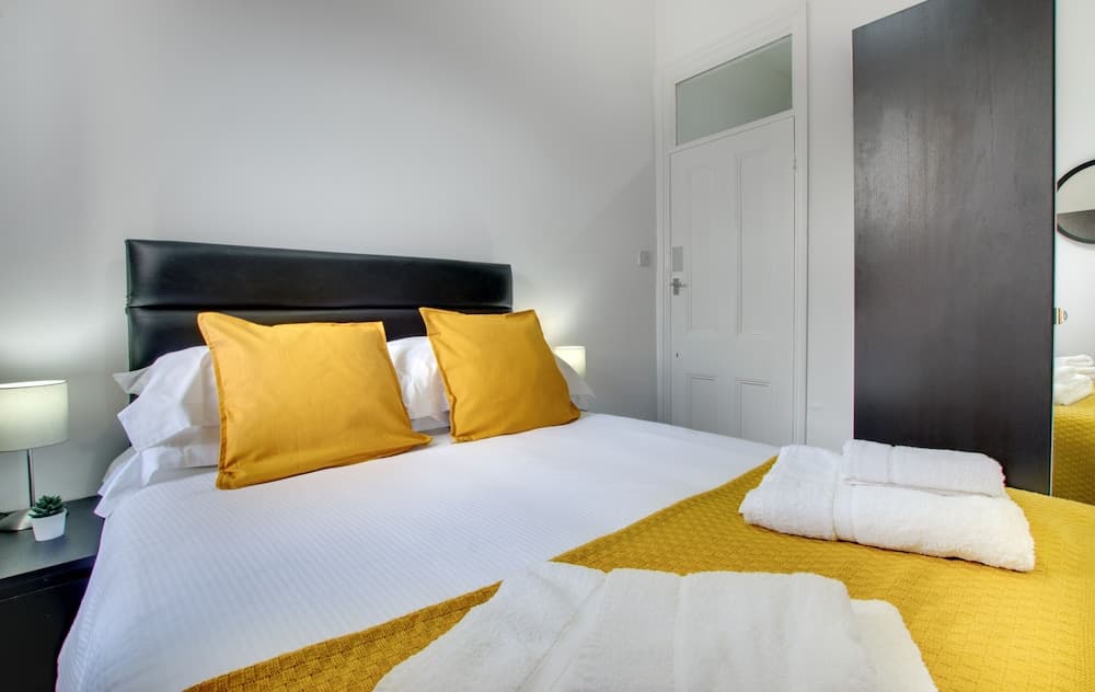 Modern First Floor Newcastle Apartment