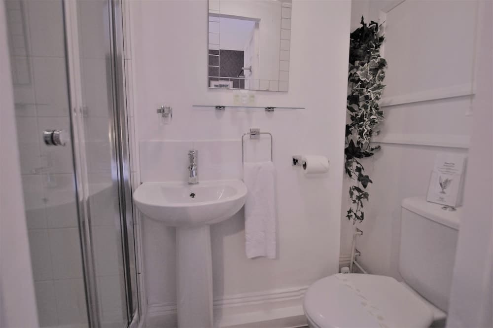 4 bedroom town house