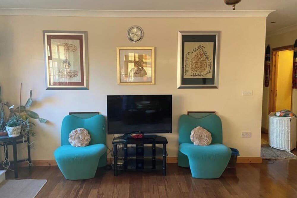 2-bed Apartment in High Wycombe Private Garden