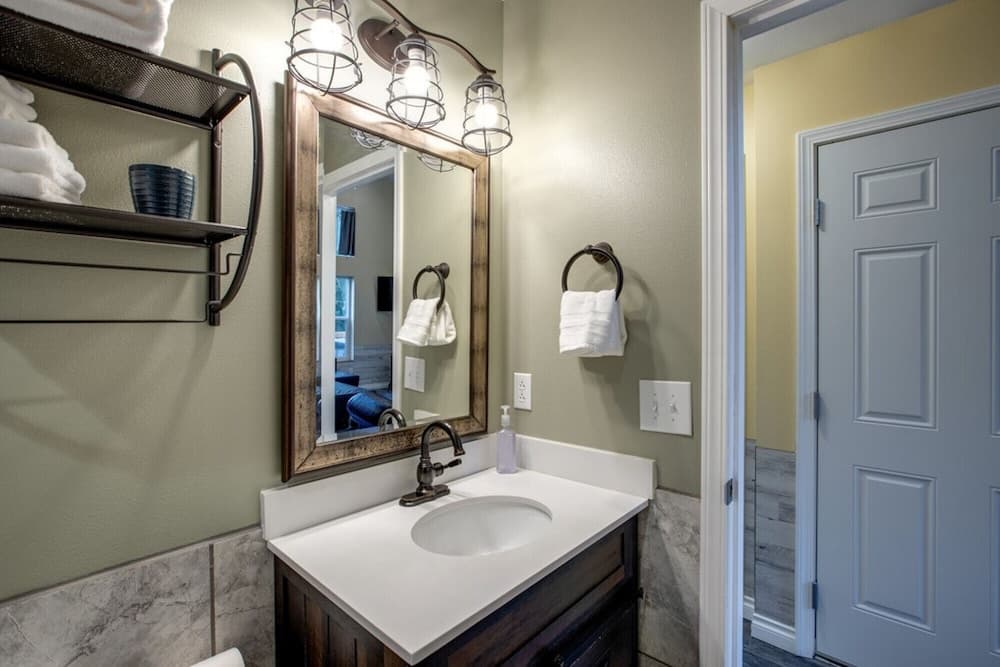 Mt Baker Lodging Cabin 2- Sleeps 8