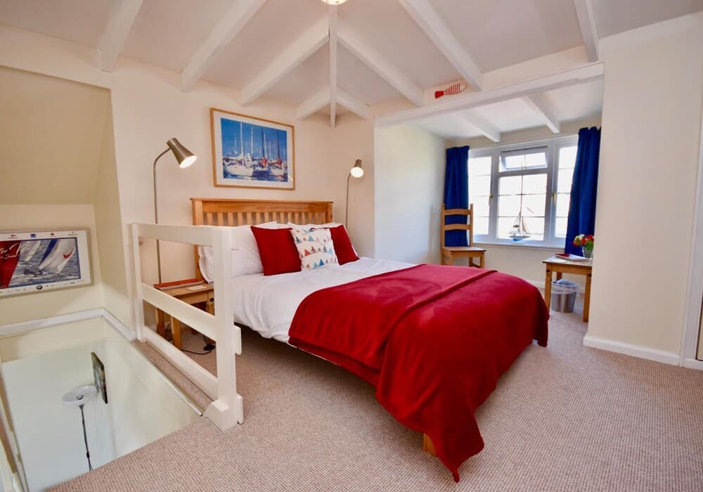 Harbour Life Dog Welcoming Yarmouth First Floor Apartment Sleeps 4
