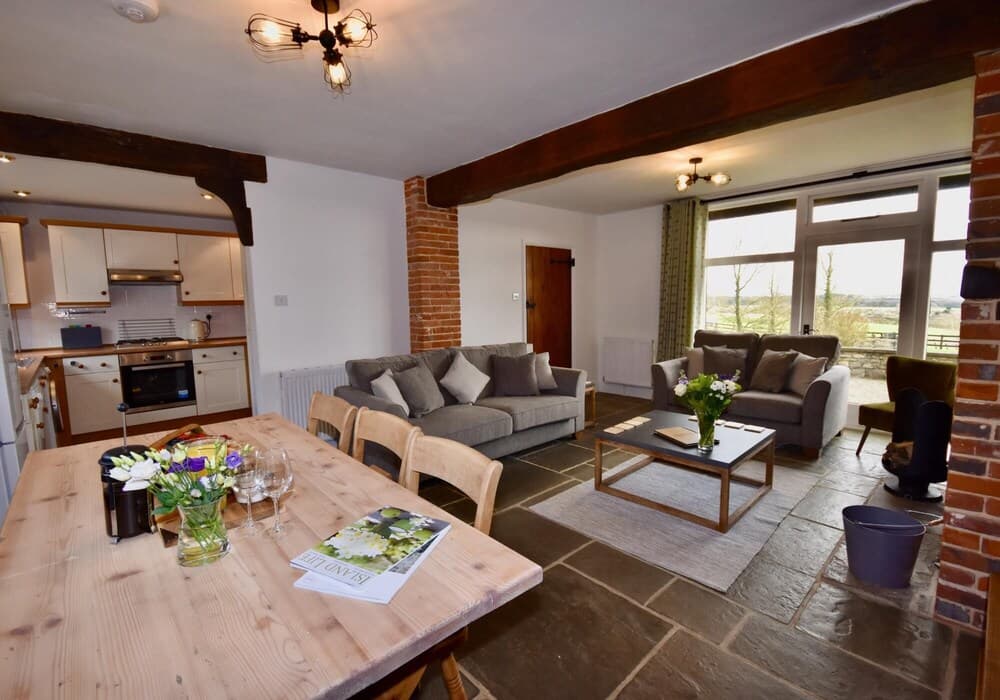 Old Byre is a Stunning Dog Friendly Barn Conversion Sleeps 6
