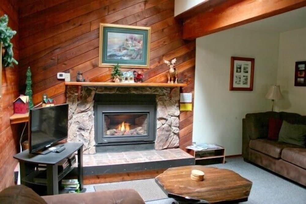 Mt Baker Lodging Cabin 26 - Sleeps 8