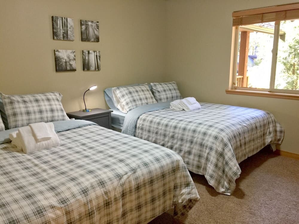 Mt Baker Lodging Cabin 65 Sleeps 10