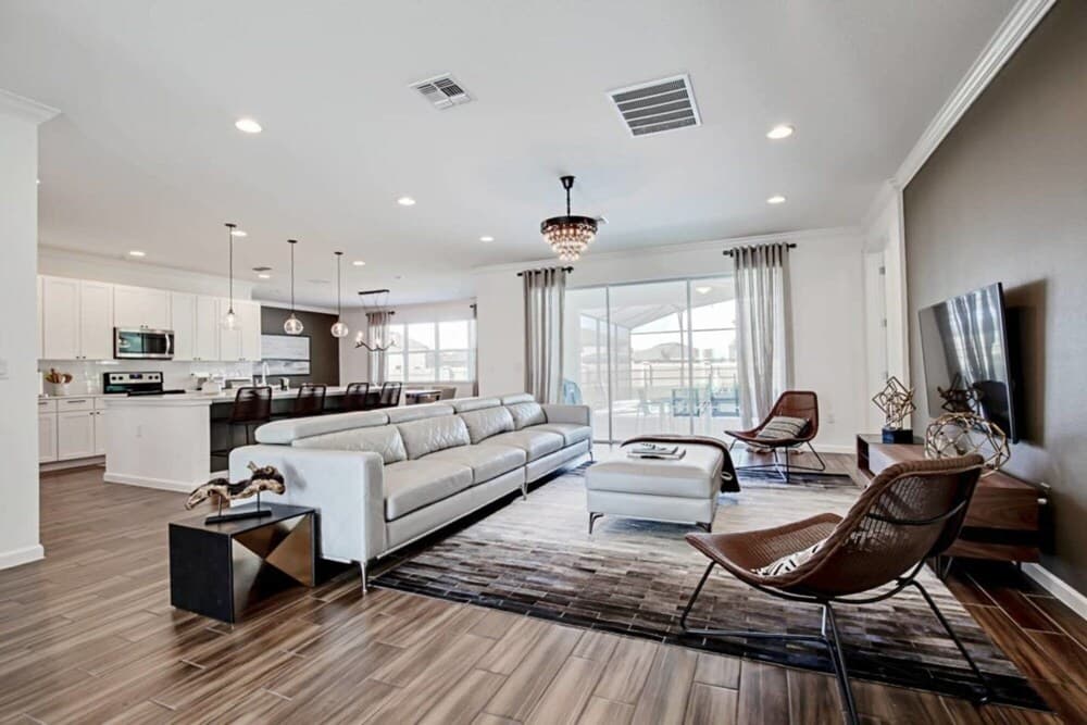 Comfortable and Modern Home With Private Pool Near Disney