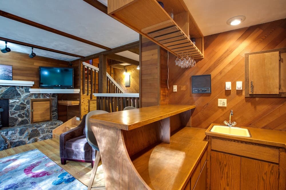 Mt Baker Lodging Cabin 45 -sleeps 6