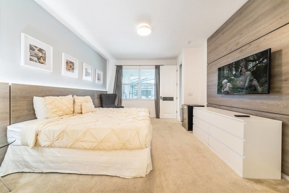 Stunning Luxury Home Near Disney