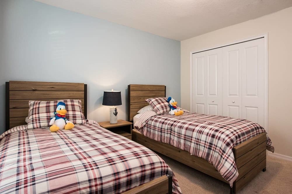 Pleasant Townhouse at Storey Lake