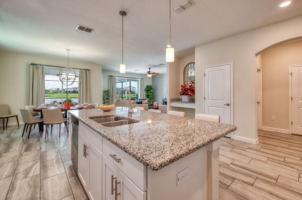 Stunning Home With Private Pool Near Disney