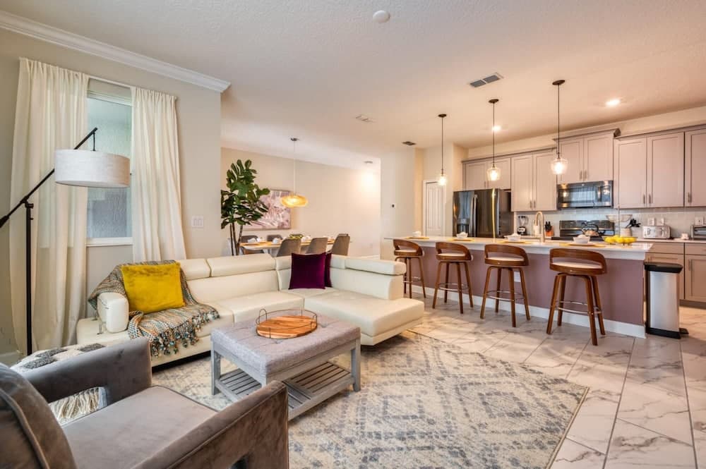 Awesome Home With Private Pool Near Disney