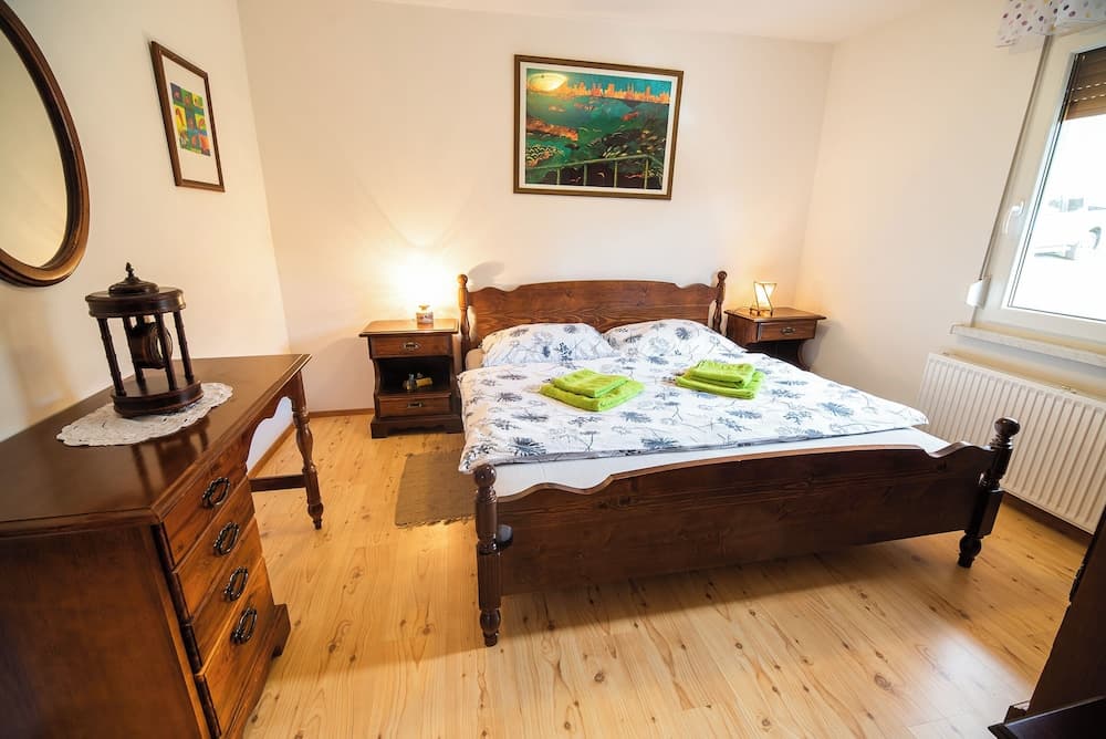 Valley View Holiday Home Mrak With Sauna