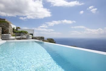 House G Y Kardiani Tinos Cyclades