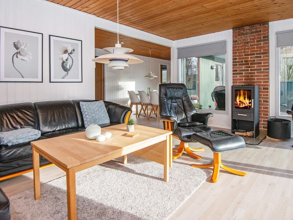 6 Person Holiday Home in Toftlund