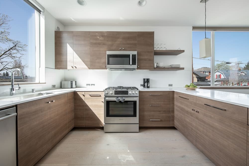 Hosteeva Modern Townhome w Rooftop