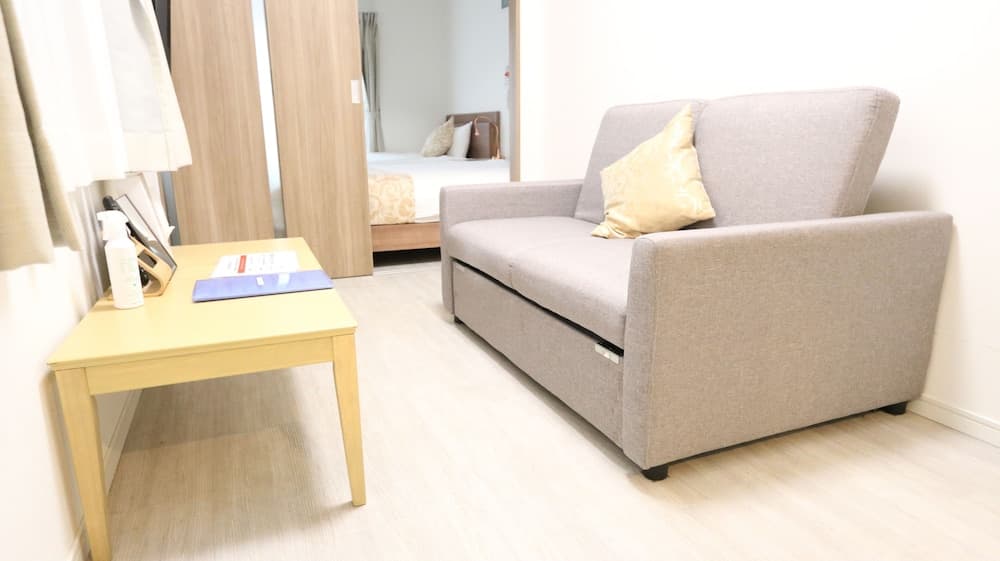 Legatio HAKATA Station East