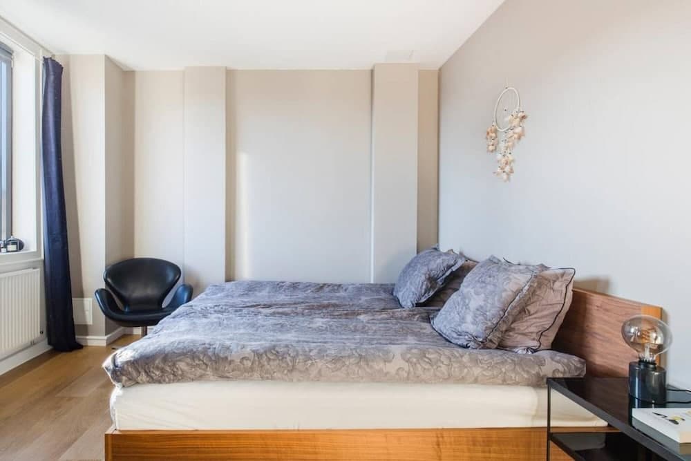 102m2 Scandinavian Design Prime Location Prof Cleaning