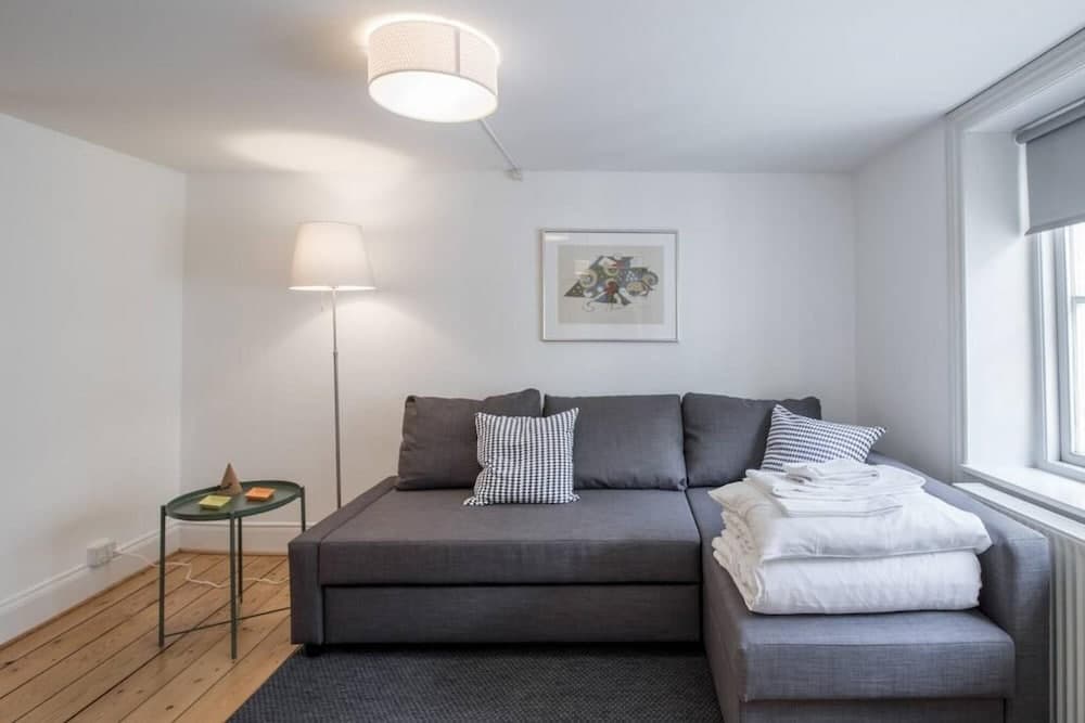 Balcony Apt Central in Copenhagen 50M to Metro