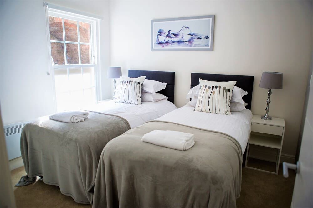 Your Apartment The Clarence - No 1