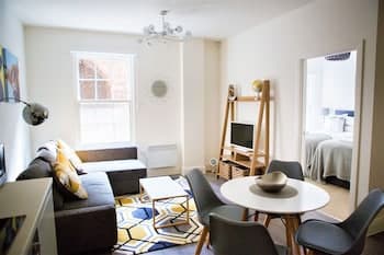 Your Apartment The Clarence - No 1