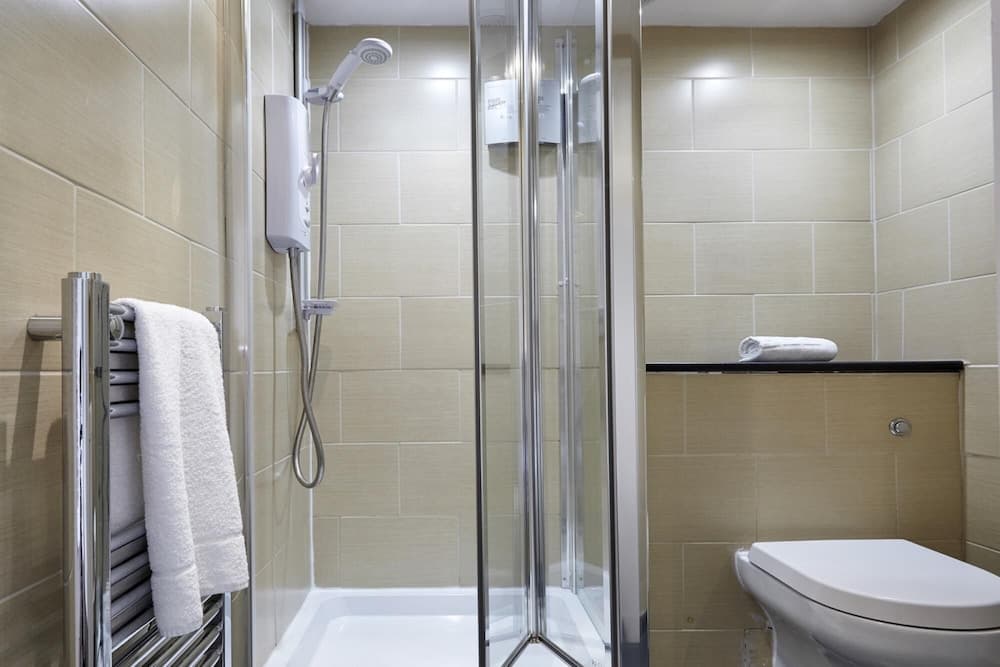 Your Apartment Berkeley Sq Pads 1