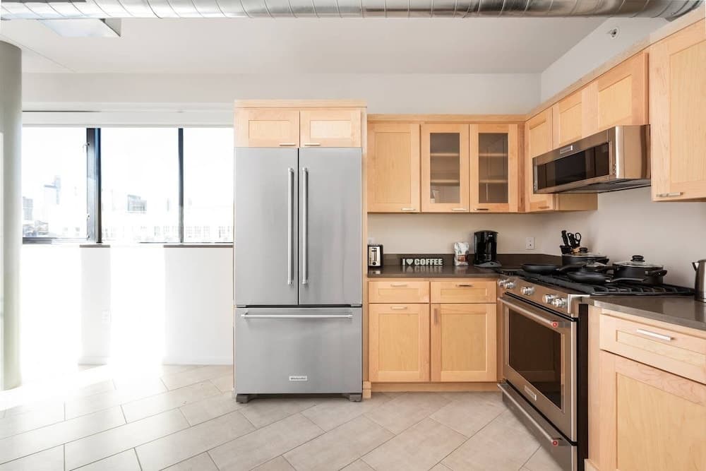 Upscale 3BR Penthouse by CozySuites