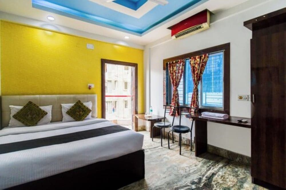 Goroomgo Puja Residency Kolkata