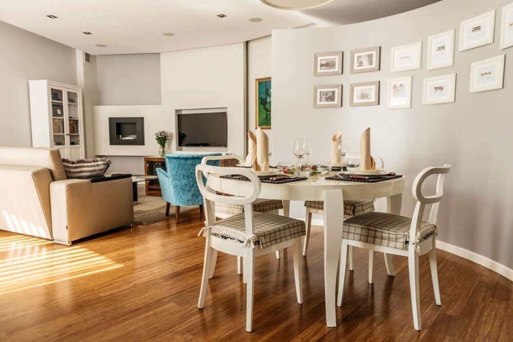 Beautifully Decorated Fully Equipped Apartment by Vistula River Parking