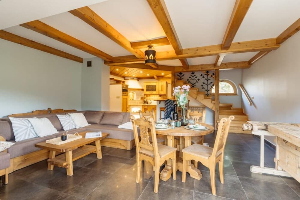 A Climatic and Spacious Apartment With a Garden and an Amazing View