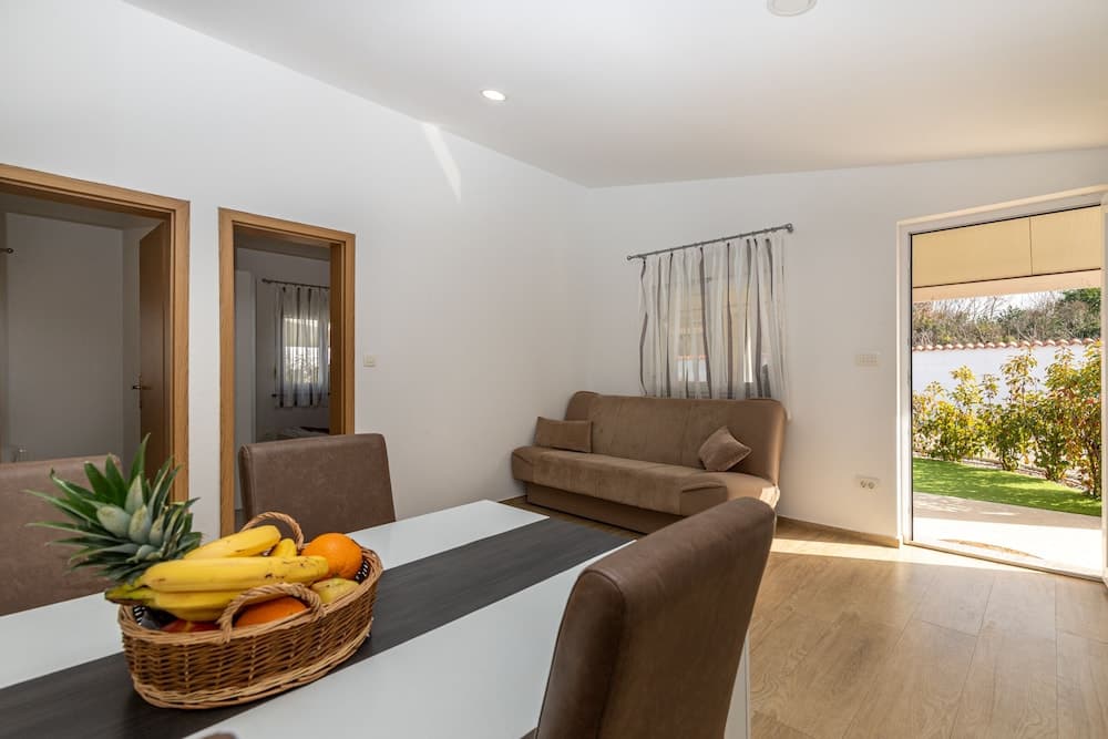 Holiday Home Banjole 2 Tennis and Pool