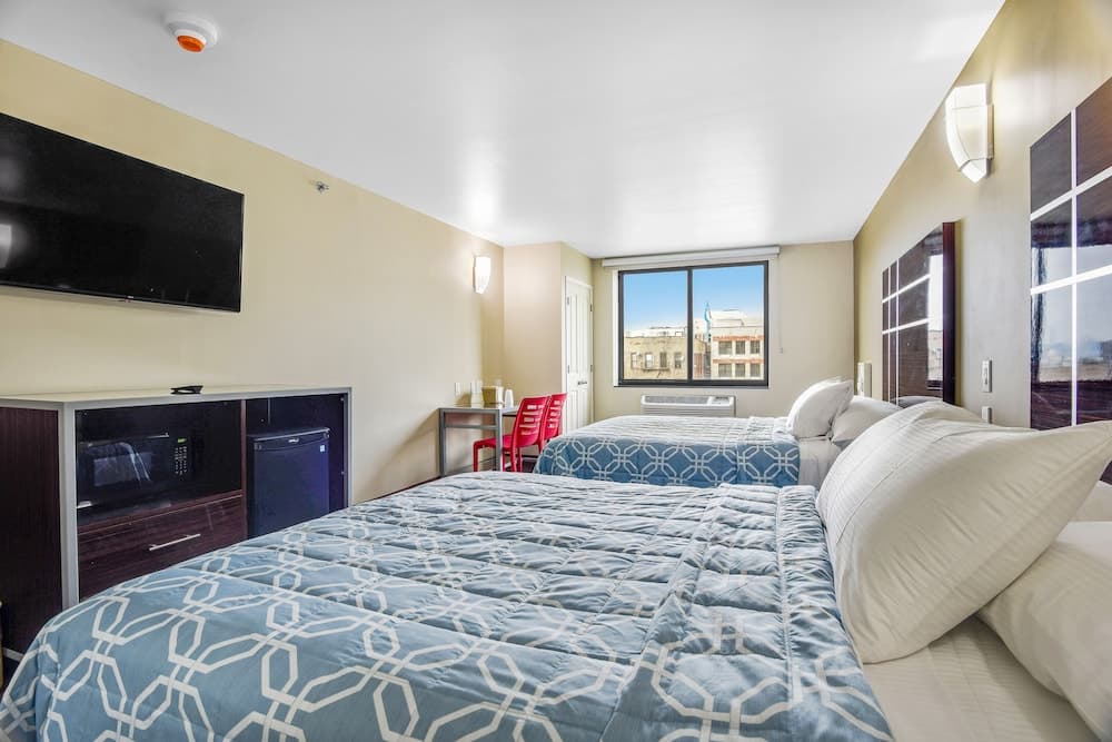 Brooklyn Broadway Hotel