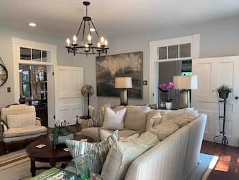 Historic Boyd Harvey House and Grounds 2 Bedroom Home by RedAwning