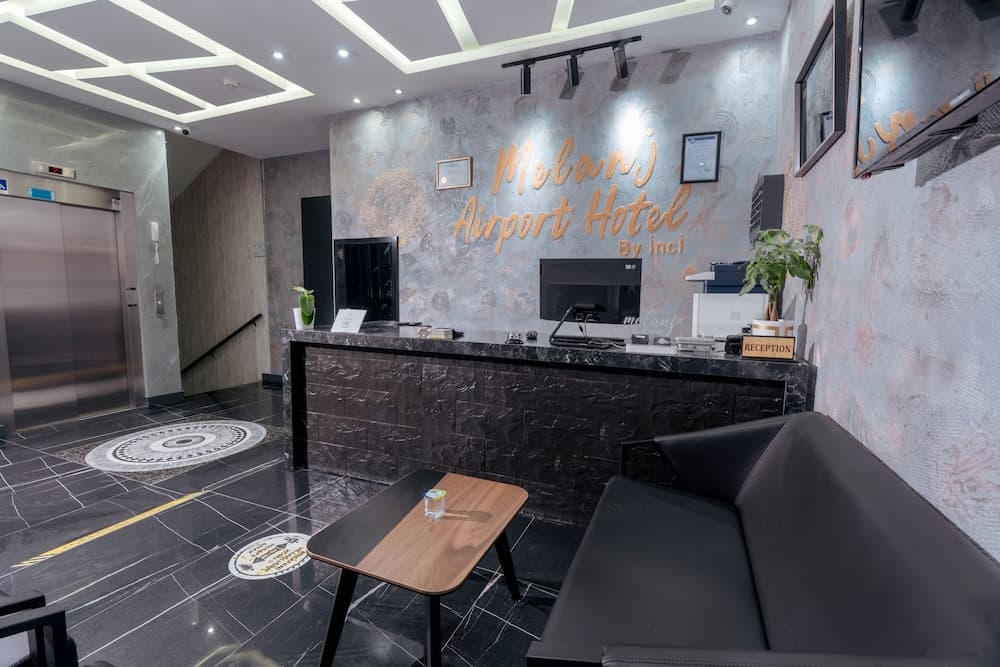 Melanj Airport Hotel